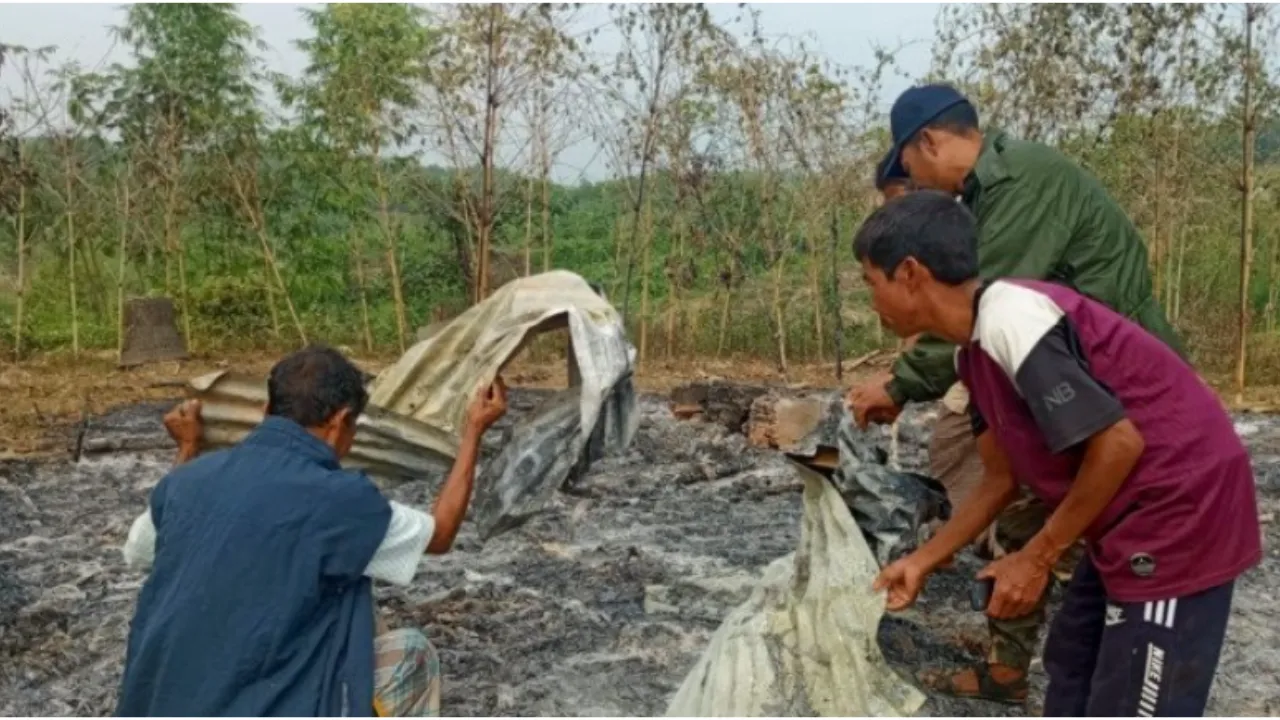 क्रिसमस के मौके पर फिर से जला बांग्लादेश,  हिंदूओं को नहीं बल्कि इस समुदाय को कट्टरपंथियों ने बनाया निशाना