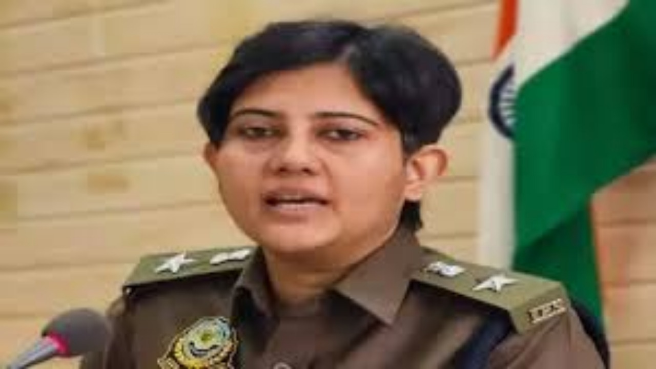 IPS इल्मा अफ़रोज़ की तैनाती को लेकर हाई कोर्ट सख्त, गृह सचिव और डीजीपी को नोटिस जारी कर मांगा…