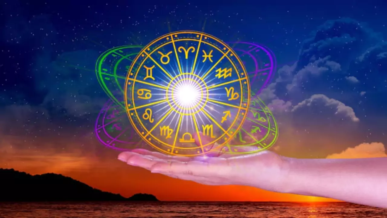 Today Horoscope: इन 4 राशि वालो के हाथ में होगा आज हुकुम का इक्का, जानें कैसा रहेगा आज का राशिफल