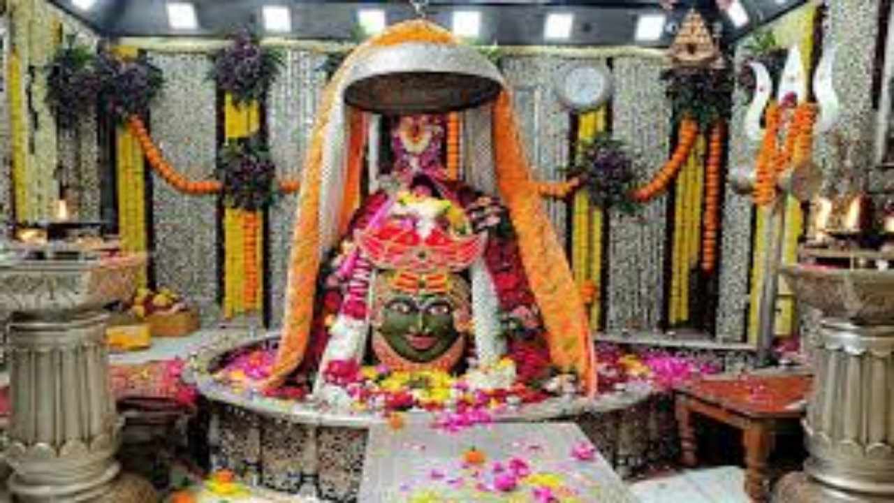 Baba Mahakal: नववर्ष 2025 का उल्लास, बाबा महाकाल दरबार में उमड़ी श्रद्धालुओं की भीड़