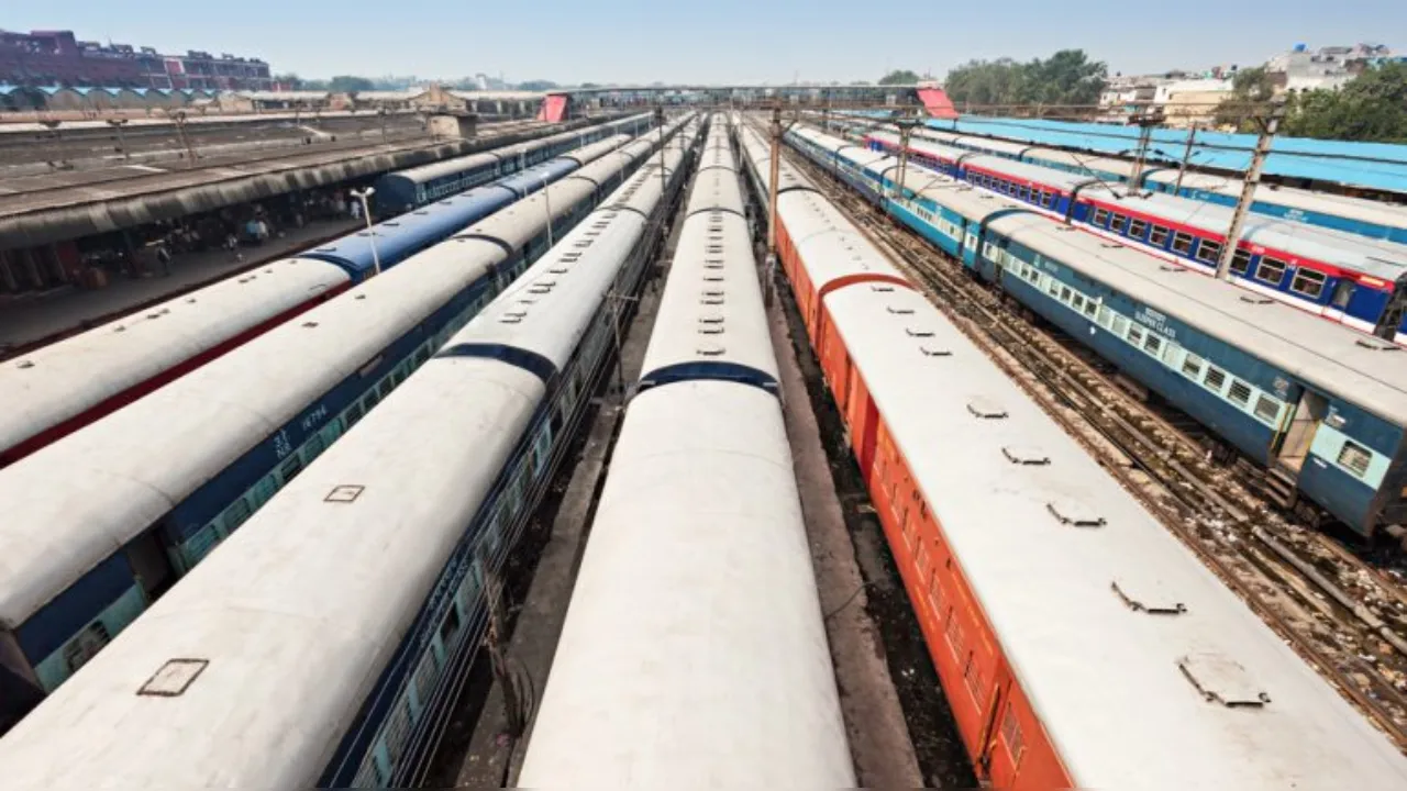 Bihar Special Train: नए साल में बिहार को मिला बड़ा तोहफा! पटना और आनंद बिहार के बीच चलेंगी स्पेशल ट्रेन, जानें टाइमटेबल