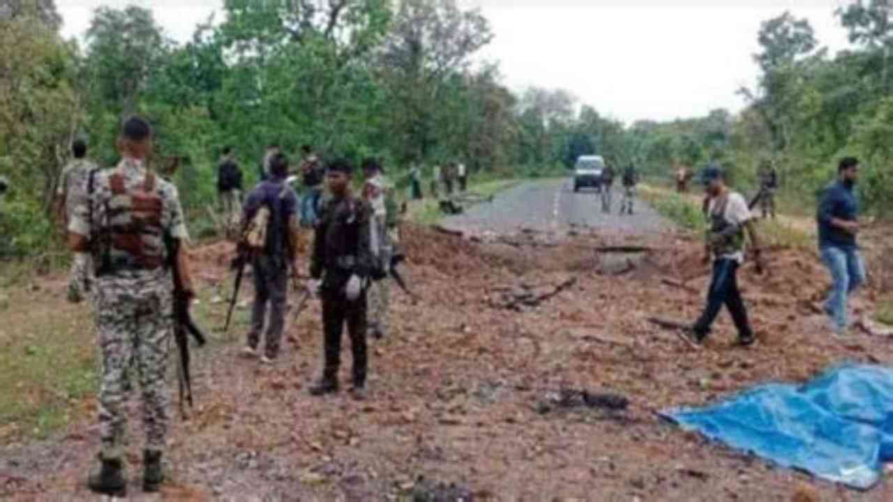 CG Naxal: बीजापुर में सुरक्षाबल और नक्सलियों के बीच मुठभेड़, कई नक्सली ढेर