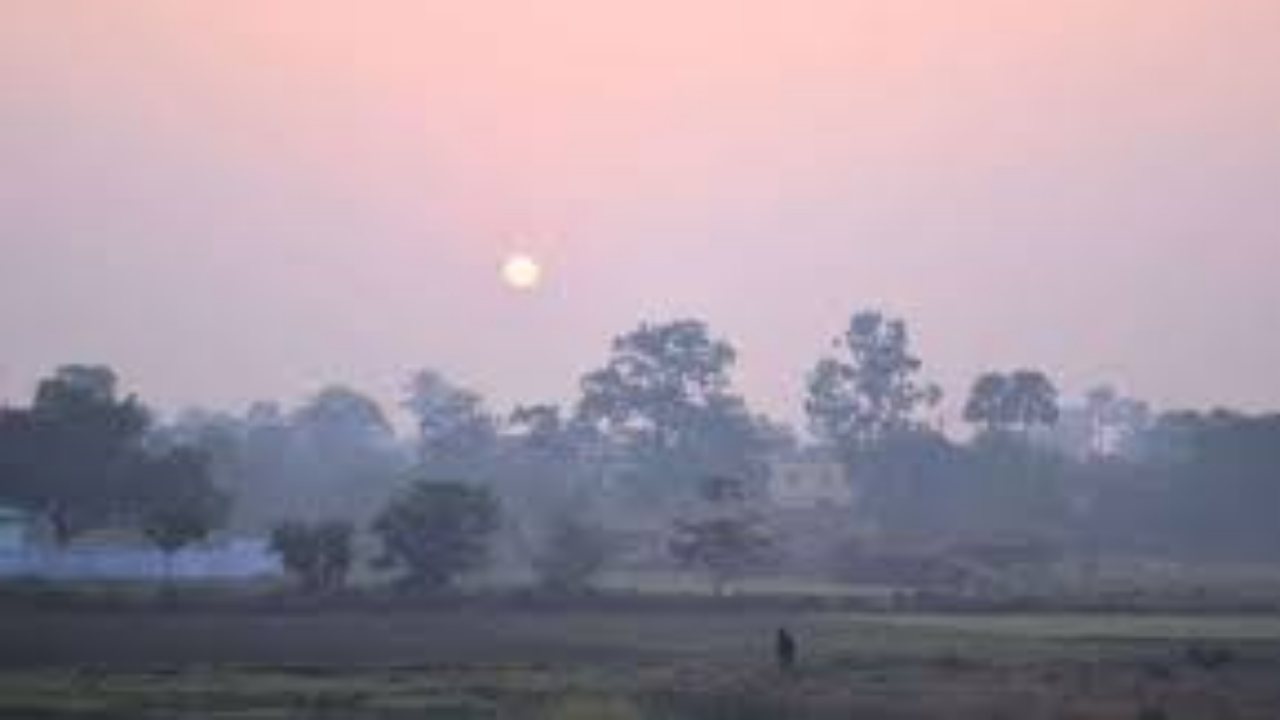 तेज धुप गर्मी की शुरुआत! छत्तीसगढ़ में ठंड ने बढ़ाई सुबह की सर्दी