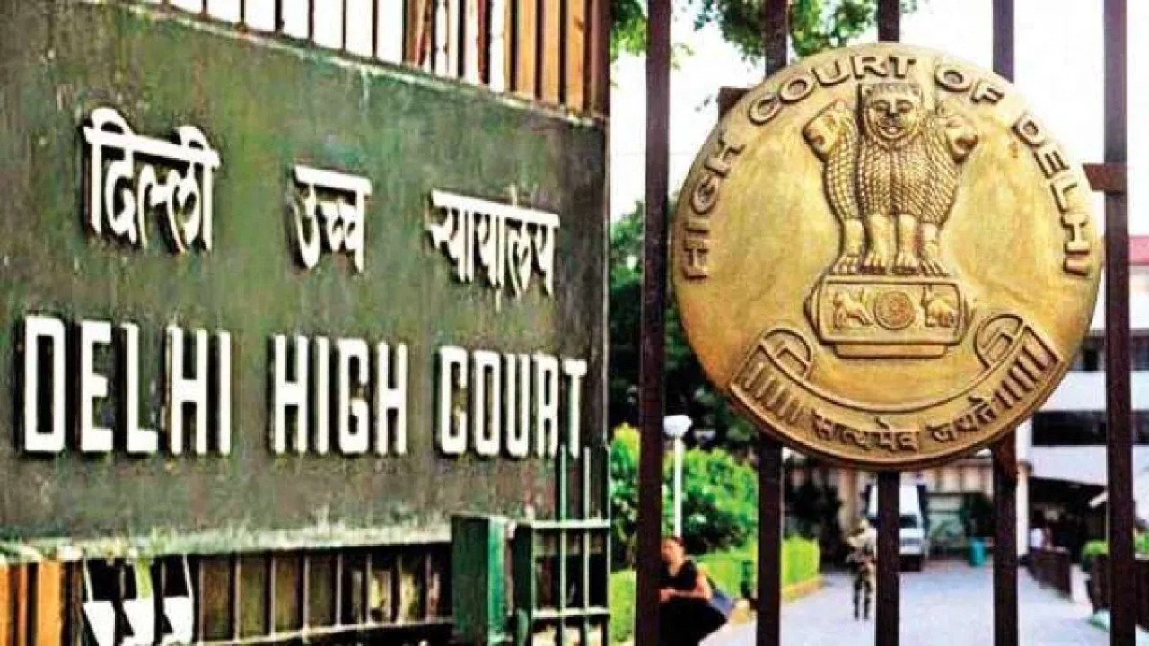 पत्नी ने सोते हुए पति पर  डाला खौलता मिर्ची पानी, HC ने जमानत से किया इनकार , कहा-मर्द भी हैं कानूनी सुरक्षा के हकदार!