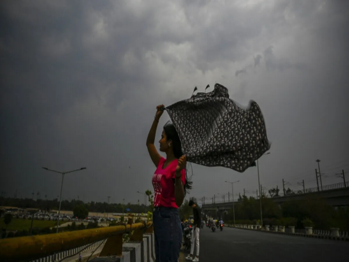 राजस्थान में बदला मौसम का मिजाज, इस दिन से फिर पड़ेगी कड़ाके की ठंड; जानें आज के वेदर का हाल