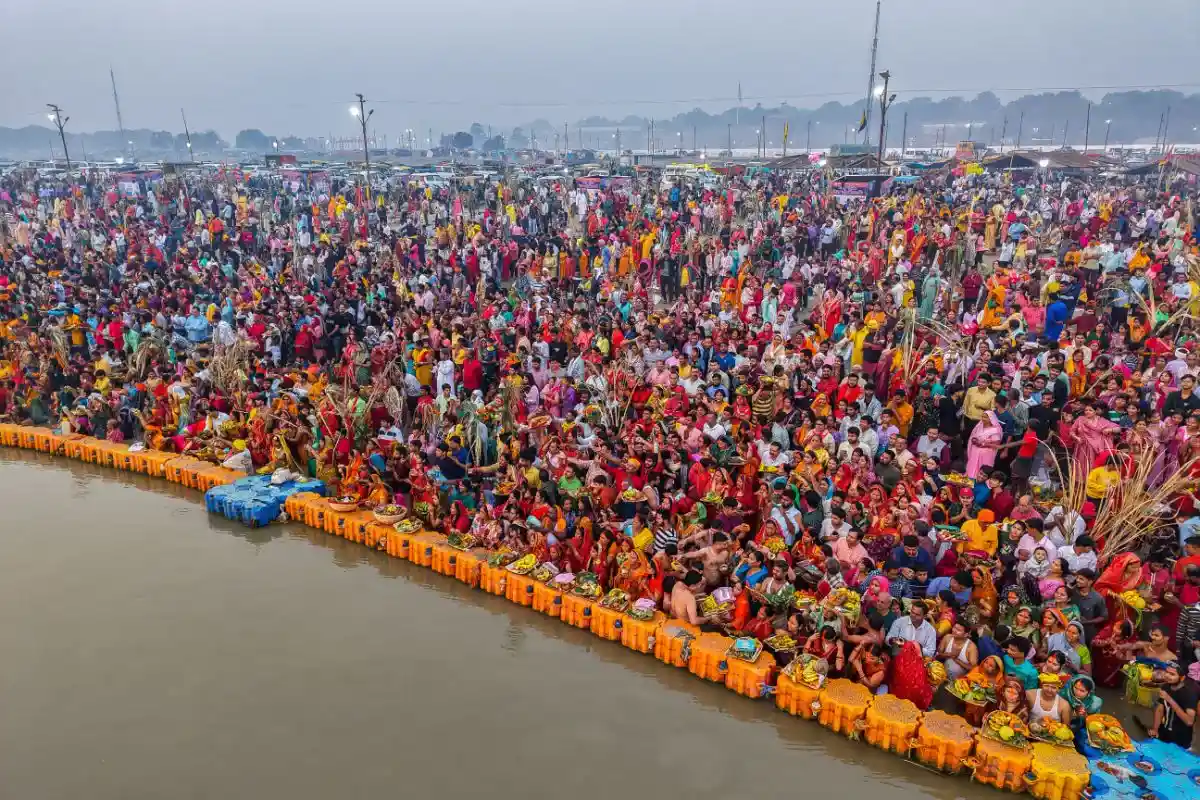 महाकुंभ को लेकर रेलवे स्टेशनों पर विशेष व्यवस्था लागू, स्टेशनों पर वन वे रूट किया चालू