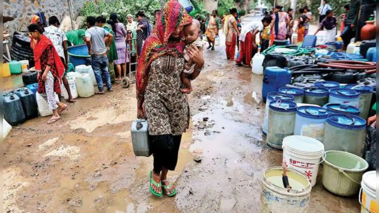 दिल्ली के 2 दर्जन इलाकों में 2 दिन तक रहेगी पानी की किल्लत, जानिए किन क्षेत्रों पर पड़ेगा असर