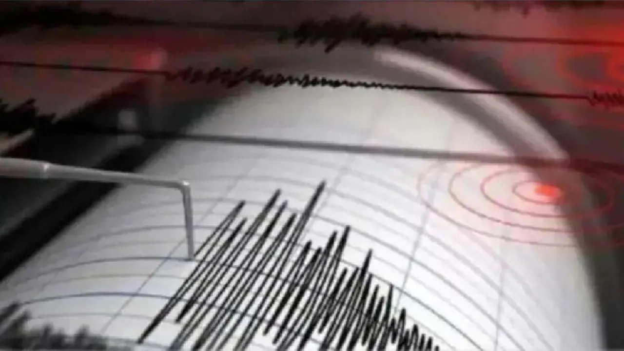 Earthquake In Uttarkashi: उत्तरकाशी में सुबह महसूस किए गए भूकंप के झटके, दहशत में घरों से बाहर आए लोग