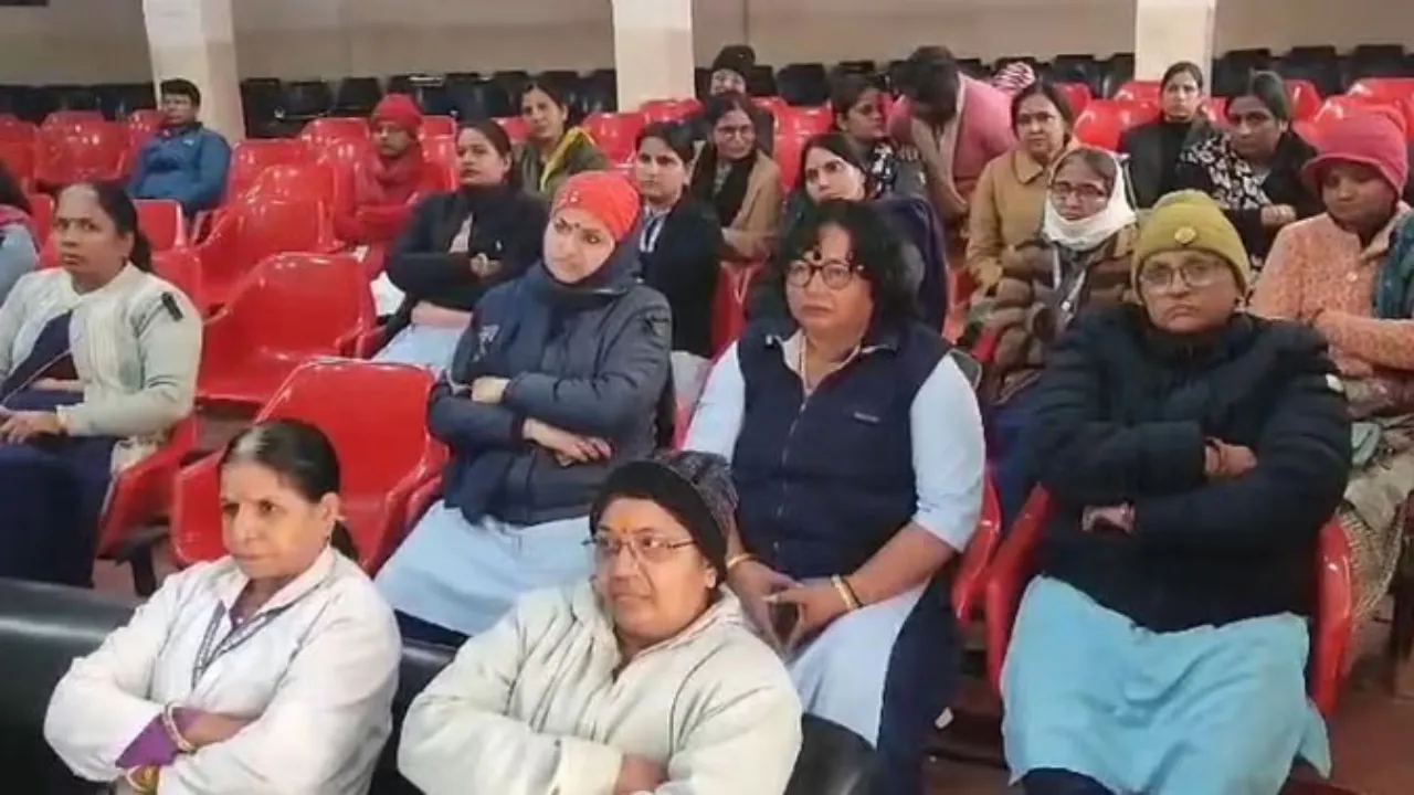 अलवर अस्पताल में ANM से मारपीट पर बवाल, नर्सिंग एसोसिएशन ने दी बड़ी चेतावनी