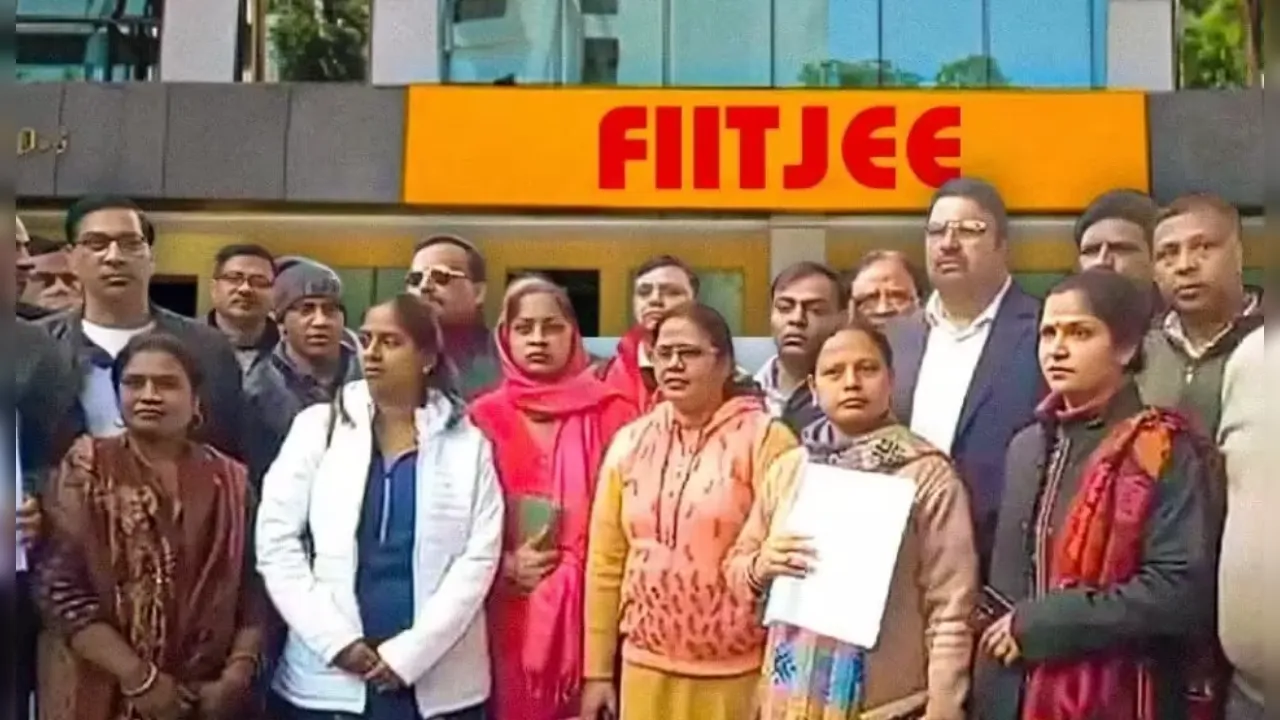 कई कोचिंग सेंटर दिल्ली NCR में हुए बंद! विवादों में घिरा FIITJEE, जानें सफाई में क्या कहा