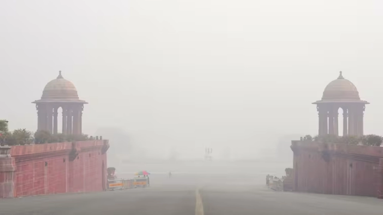 Delhi Weather: तापमान में भारी गिरावट होने की संभावना! मौसम ले सकता है करवट, पढ़ें IMD रिपोर्ट