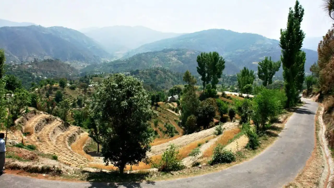 Himachal Roads: नए साल में होंगे सड़क इंफ्रास्ट्रक्चर में बड़े बदलाव, प्रदेश में फैलेगा 500 नई सड़कों का जाल