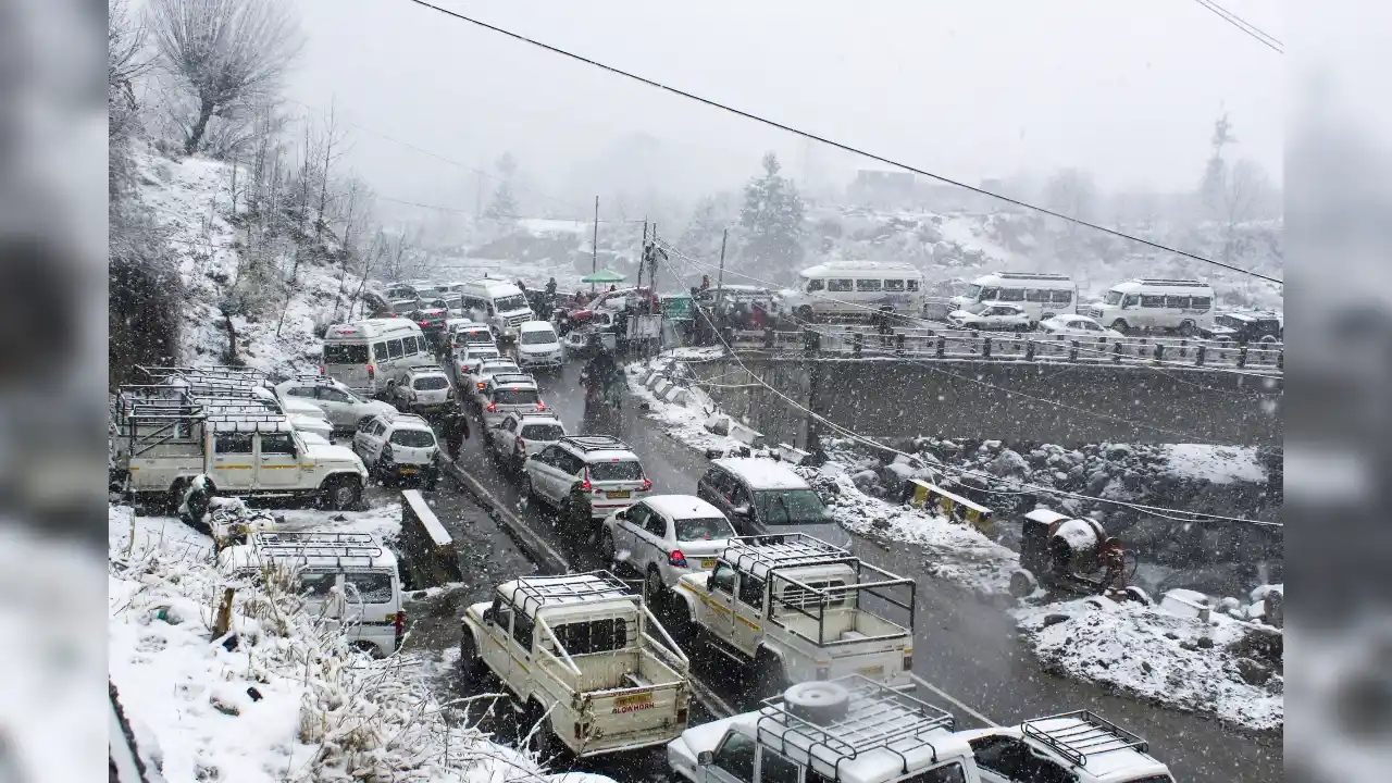 Himachal Weather Update: प्रदेश के मौसम में आया बदलाव, हो सकती है भारी बर्फबारी और बारिश, जानें IMD का ताजा अपडेट