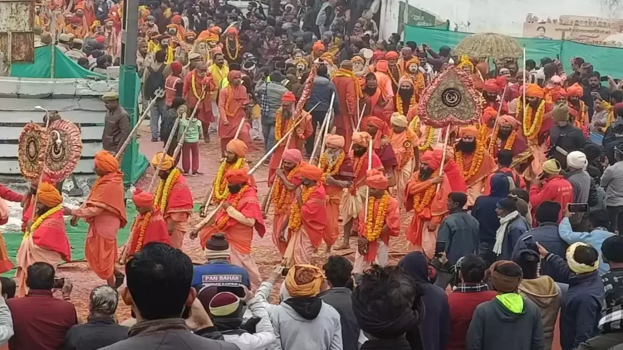 महाकुम्भ के पहले अमृत स्नान को लेकर प्रशासन की तैयारियां पूरी, सुबह 6.15 पर होगा प्रथम अखाड़े का स्नान