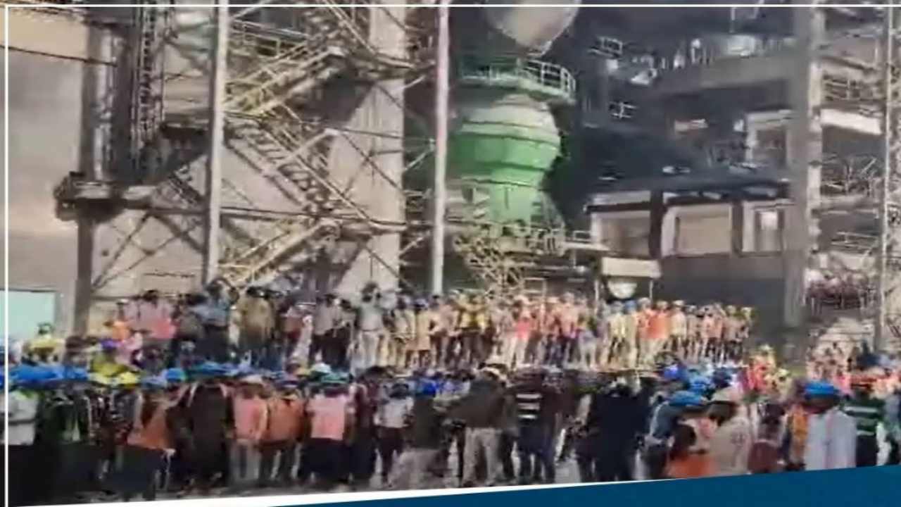 Panna Incident: पन्ना में बड़ा हादसा, सीमेंट फैक्ट्री की स्लैब गिरने से 2 की मौत, 50 घायल