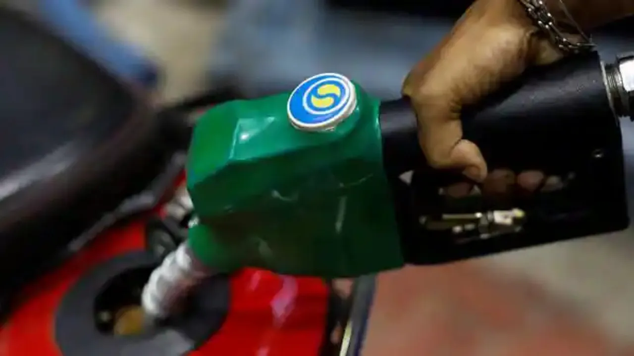 Petrol Diesel Price Today: वाहन चलाने वाले लोगों के लिए बुरी खबर, पेट्रोल-डीजल की कीमतों से जुड़ा है मामला, सकते में आ गए सभी