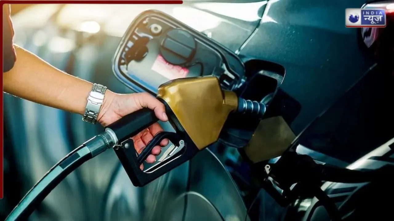 Petrol-Diesel Price: दुनिया के इस इस्लामिक देश में सबसे सस्ता मिलता है पेट्रोल, जान लीजिए अपने शहर का हाल