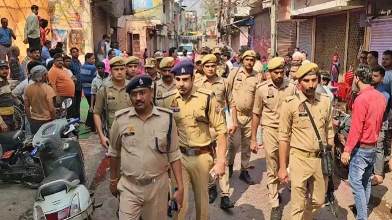 संभल में कुछ बड़ा होने वाला है? Holi से पहले फटाफट हो रहा ऐसा काम… पुलिस अधिकारियों को किस बात का है डर