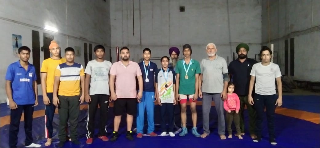 Dashmesh Wrestling Arena : ਦਸ਼ਮੇਸ਼ ਕੁਸ਼ਤੀ ਅਖਾੜਾ ਦੇ 3 ਪਹਿਲਵਾਨਾਂ ਨੇ ਖੇਡਾਂ ਵਤਨ ਪੰਜਾਬ ਵਿੱਚ ਜਿੱਤੇ ਤਗਮੇ