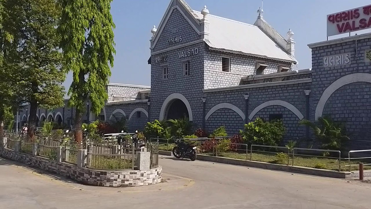 valsad railway station valsad railway station
