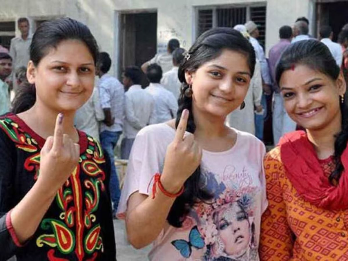 Bihar Chunav 2025: महिलाओं की भागीदारी और नीतीश की नीतियों से बदला चुनावी समीकरण - Gallery Image