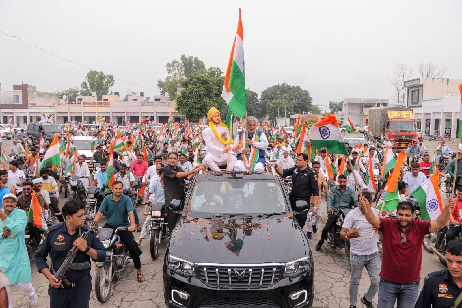 इसराना विधानसभा क्षेत्र में कैबिनेट मंत्री ने हजारों लोगों के काफिले के साथ निकाली तिरंगा यात्रा, कहा -राष्ट्रीय एकता और अखंडता का संदेश देती तिरंगा यात्रा