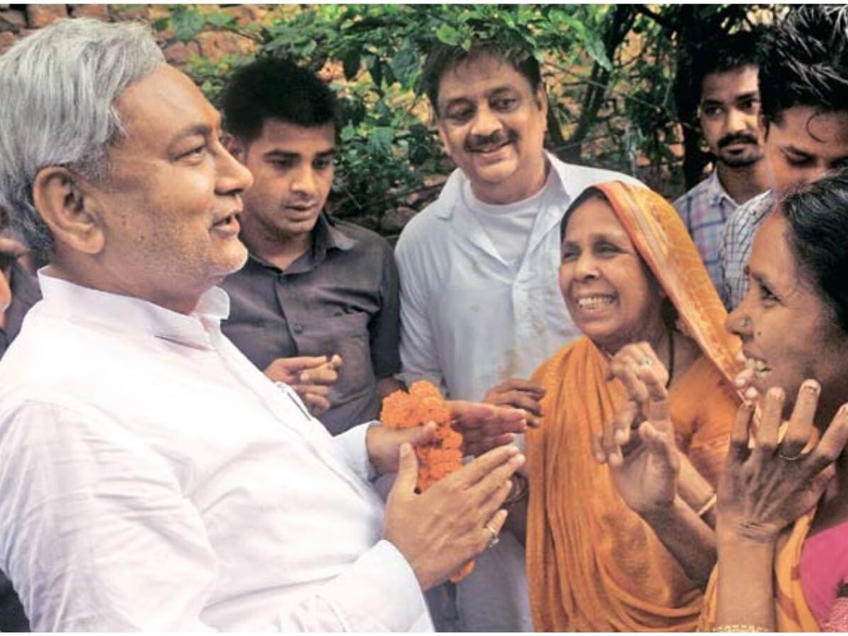 Bihar Chunav 2025: महिलाओं की भागीदारी और नीतीश की नीतियों से बदला चुनावी समीकरण - Gallery Image