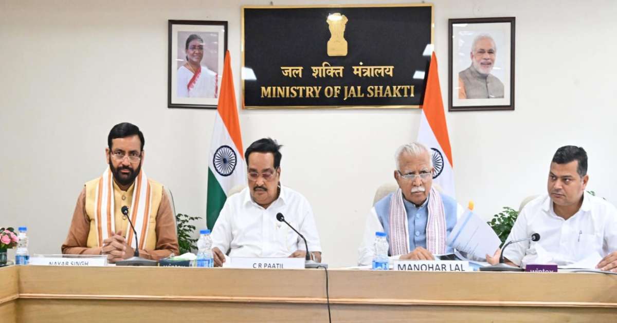 सीएम सैनी ने यमुना नदी के जल से जुड़े अंतर्राज्यीय विषयों पर दिल्ली में आयोजित बैठकों में की शिरकत, दिल्ली की सीएम रेखा गुप्ता पर हुए हमले प्र भी दी प्रतिक्रिया