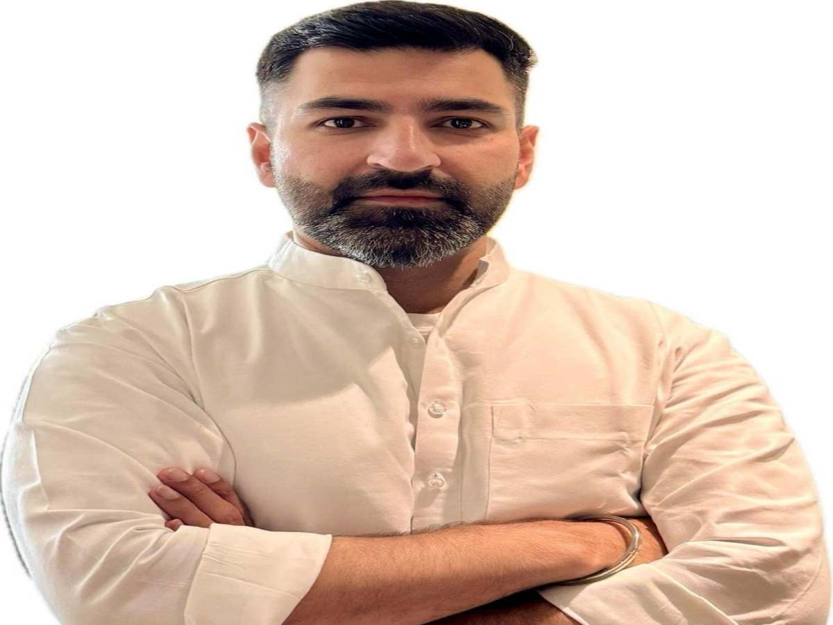 सिरसा में हाई वोल्टेज ड्रामा : विधायक गोकुल सेतिया और जिप के सीईओ में एक बार फिर तनातनी, दुमदबाकर भागे सीईओ का गोकुल सेतिया ने अपनी गाड़ी से किया पीछा