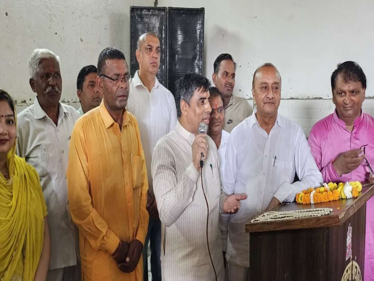 Education Minister Mahipal Dhanda 7