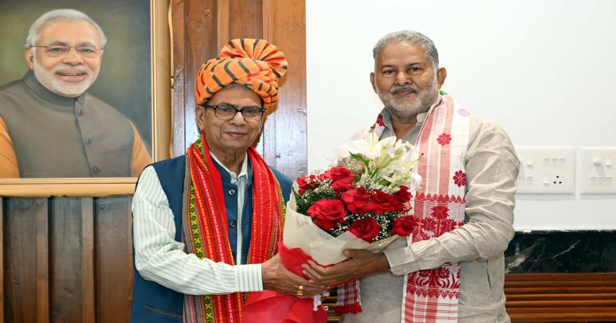 राज्यपाल प्रो.असीम कुमार घोष से पूर्व शिक्षा मंत्री ने की मुलाकात, हिंदुस्तान स्काउट्स एवं गाइड्स कार्यक्रम को लेकर हुई विस्तृत चर्चा