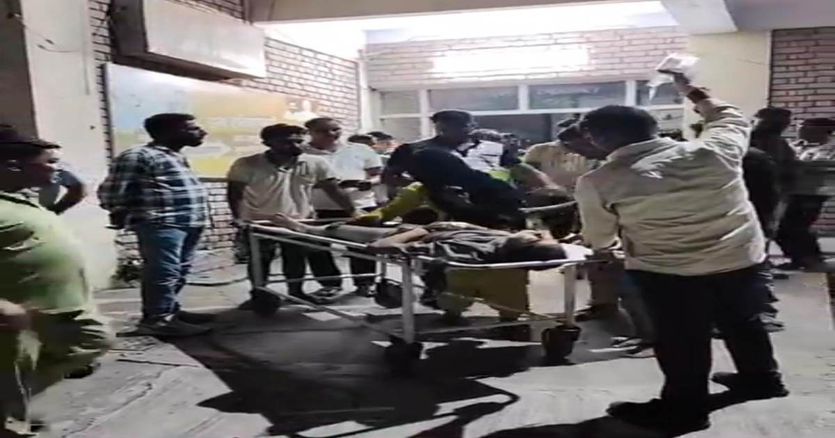 जींद के सफीदों में दो बहनों को मारी गोली, आरोपियों ने बच्चियों के पिता के साथ हुए झगड़े के बाद दी थी धमकी, रात को गेट से की फायरिंग, दोनों गंभीर, पीजीआई रेफर