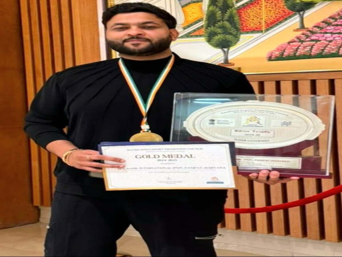 पानीपत के निर्यात जगत के लिए गौरव का क्षण : हैंडलूम दिवस पर साहिल इंटरनेशनल फर्म को मिला राष्ट्रीय सम्मान, 25 वर्षों से हस्तनिर्मित उत्पादन कर रही फर्म