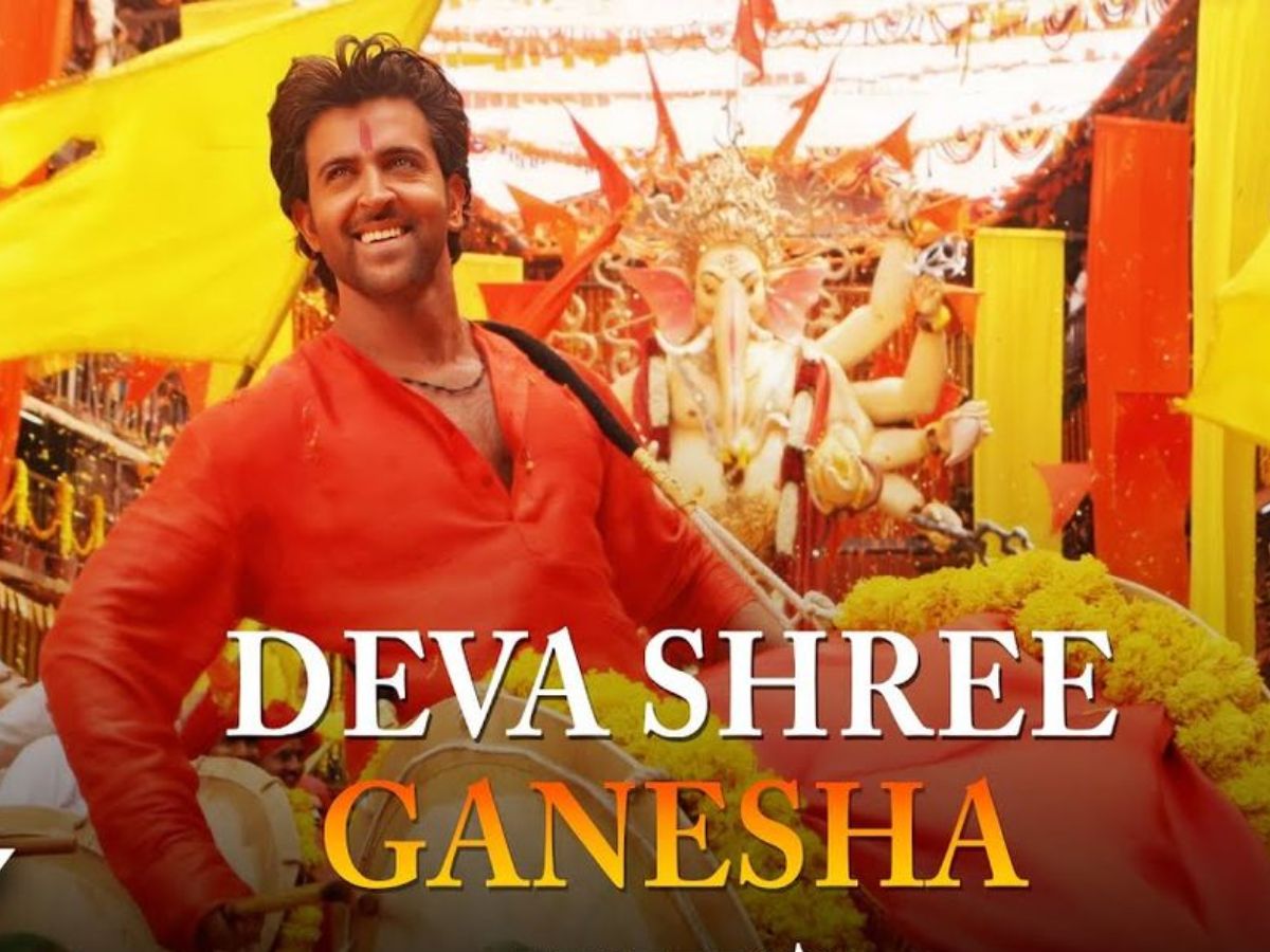 Ganesh Chaturthi 2025: भक्ति और मस्ती का डबल डोज, इन टॉप गणपति गानों से सजाइए अपनी प्लेलिस्ट - Gallery Image