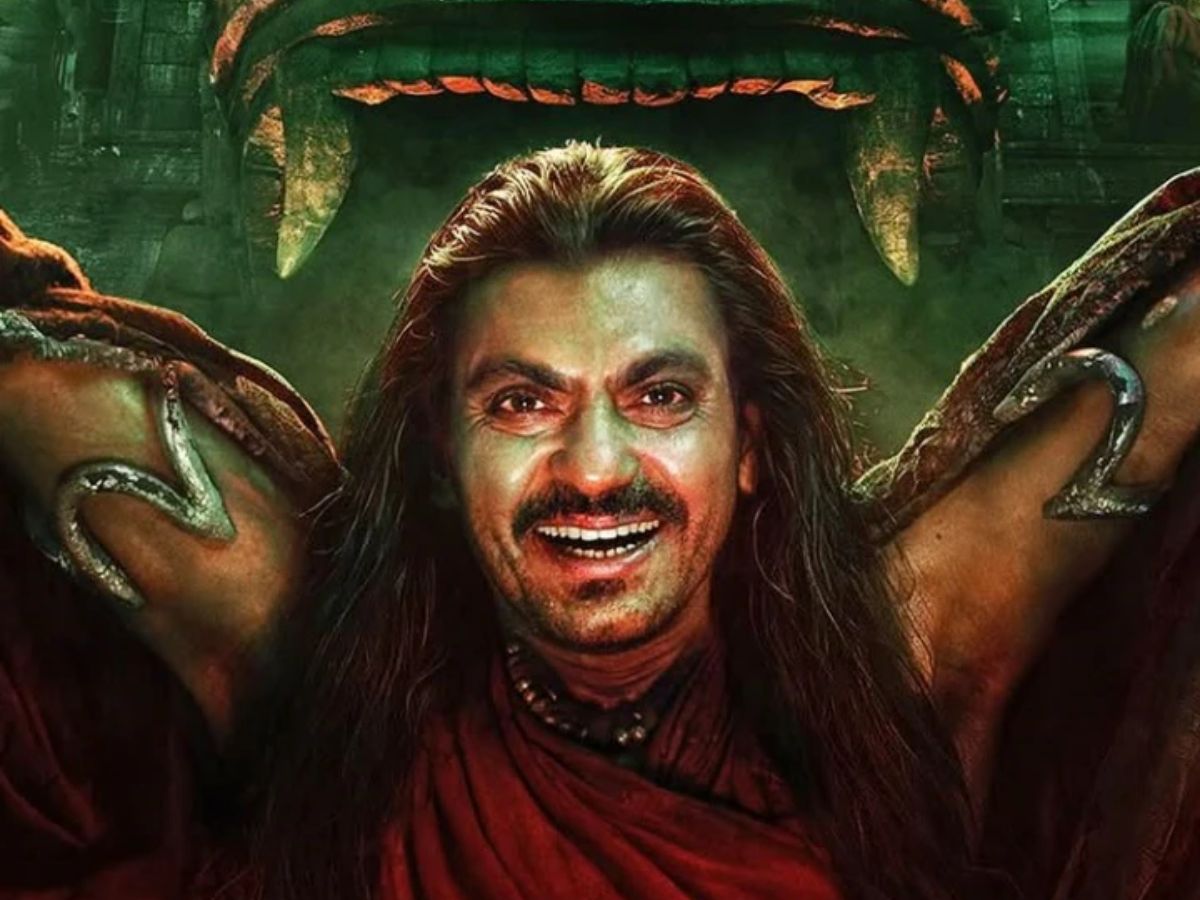 Thamma: Rashmika Madanna की ग़ैर मौजूदगी में Shraddha Kapoor ने रेड साड़ी लुक में लूटी महफ़िल, थम्मा को मिला मिक्स रिस्पांस - Gallery Image