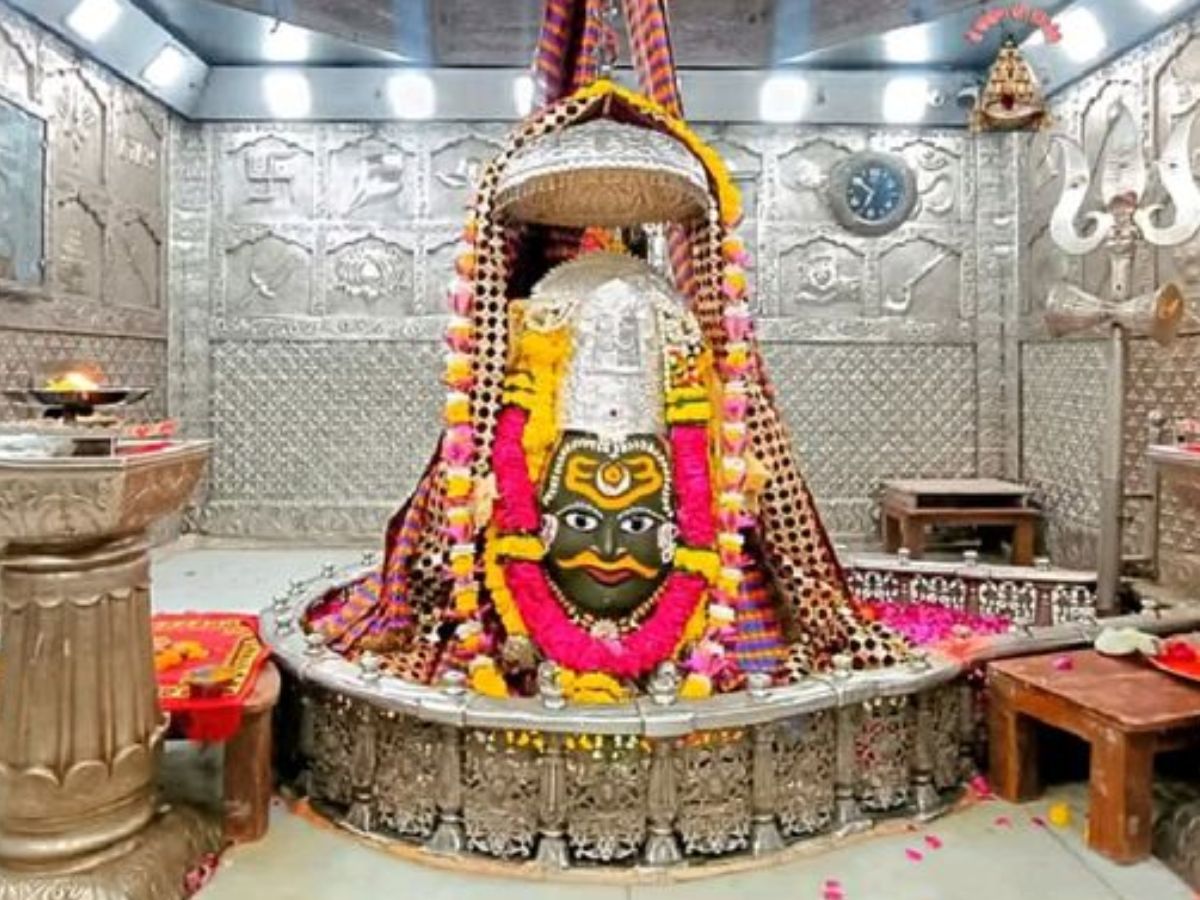 Diwali 2025: कब मनाई जाएगी दिवाली? जाने उज्जैन के पंचांग के अनुसार शुभ मुहूर्त और पूजा का सही समय - Gallery Image