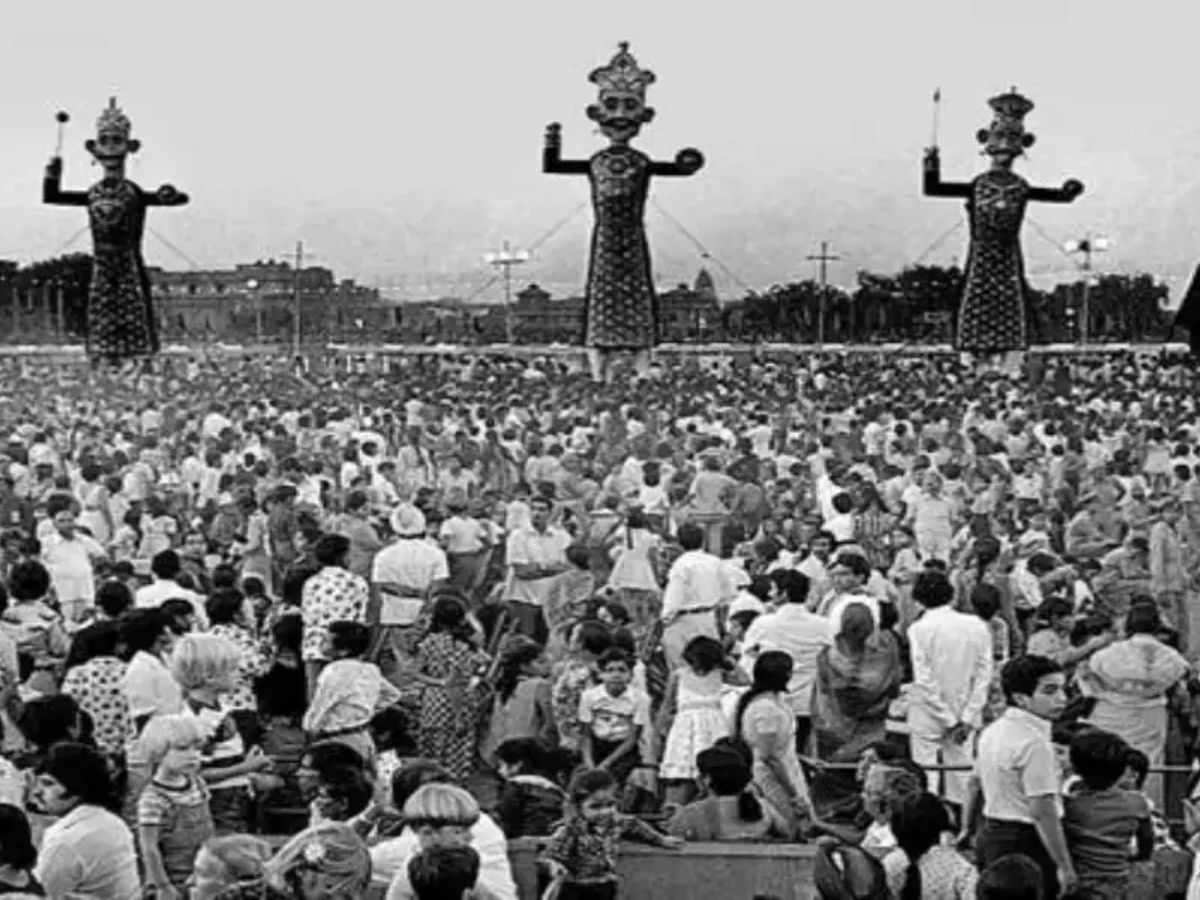 Dussehra 2025: रामलीला और रावण दहन देखने के लिए अपने बच्चों के साथ जाए इन जगहों पर - Gallery Image