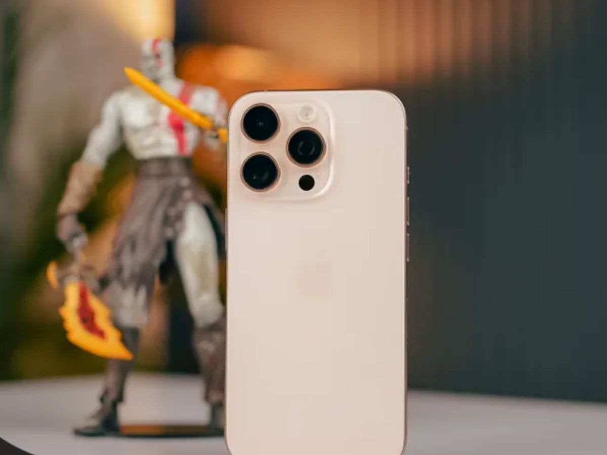 Iphone 15 Pro के एक्सचेंज ऑफर में पाए Iphone 16 Pro वो भी सिर्फ 44,099 रुपए में - Gallery Image