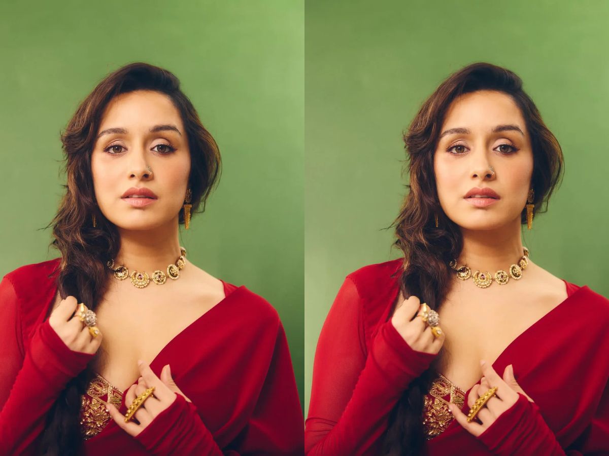 Thamma: Rashmika Madanna की ग़ैर मौजूदगी में Shraddha Kapoor ने रेड साड़ी लुक में लूटी महफ़िल, थम्मा को मिला मिक्स रिस्पांस - Gallery Image