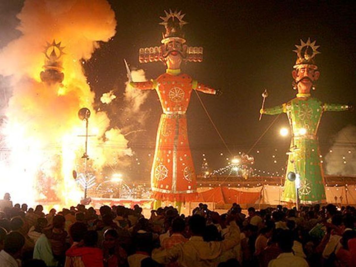 Dussehra 2025: इस विजयदशमी अपनाए ये नियम और करे ये अच्छे,काम मिलेगा दुगुना आशीर्वाद - Gallery Image