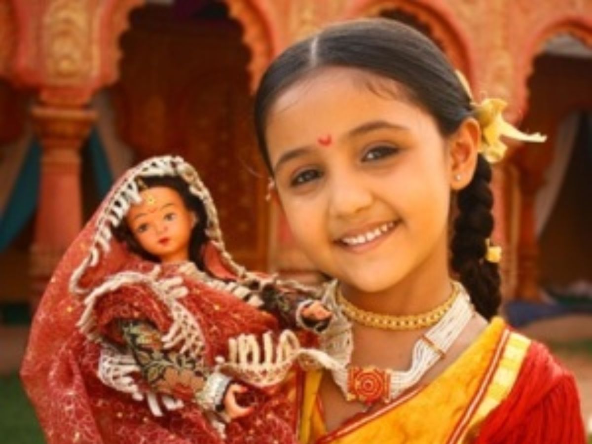 बाल कलाकार से लेकर डिजिटल स्टार तक का सफ़र तह करने वाली Ashnoor Kaur ना सिर्फ़ चमकी बड़े बड़े पर्दे पर बल्कि बनी फ़ैंस फेवरेट भी - Gallery Image