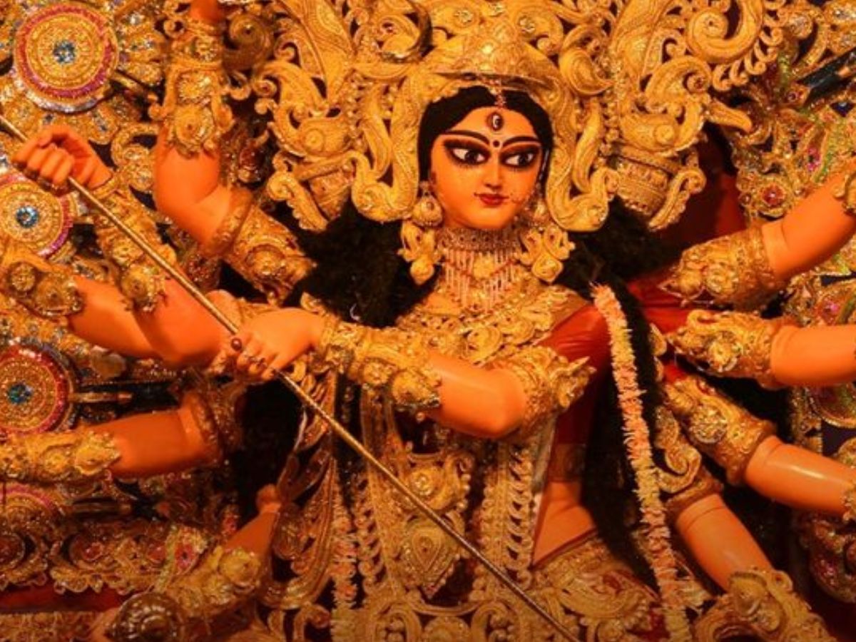 Ashtami 2025 Date: अष्टमी तिथि पर करे ये उपाय और पाए रुके हुए कामी में सफलता - Gallery Image