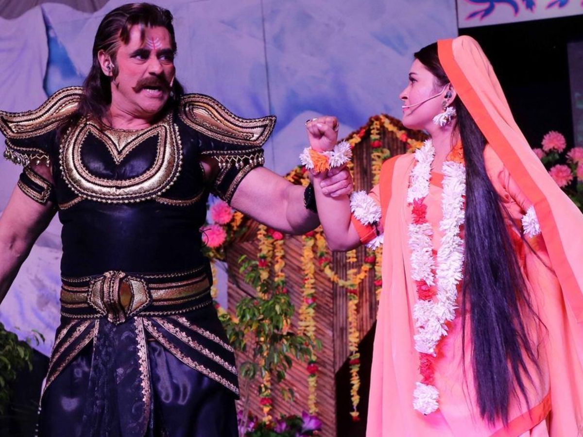 Dussehra 2025: रामलीला और रावण दहन देखने के लिए अपने बच्चों के साथ जाए इन जगहों पर - Gallery Image