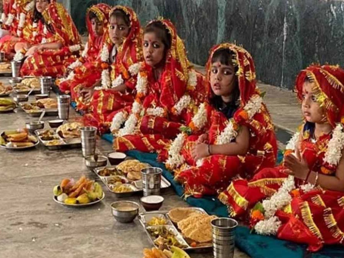 Shardiya Navratri 2025: जानिए कब मनाई जाएगी दुर्गा अष्टमी और महानवमी? साथ ही कन्या पूजा करने की क्या है सही विधि? - Gallery Image