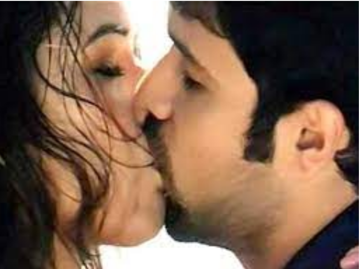 Emraan Hashmi की जिंदगी का सबसे भद्दा LIPLOCK, ऐसे होठ मिलाकर चूमा कि; एक्टर बोला- इससे बेहतर तो… - Gallery Image