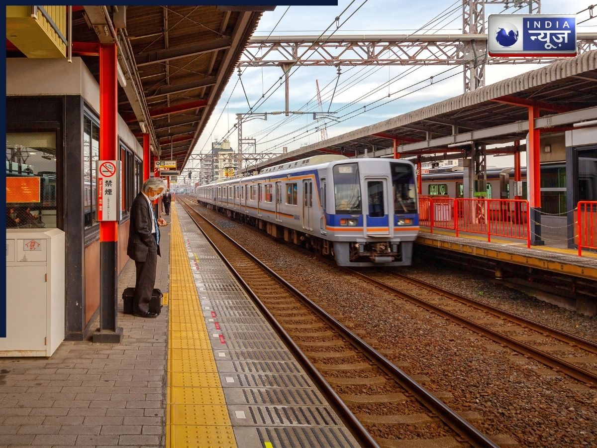 अब टिकट काउंटर तक दौड़ने की जरुरत नहीं, रेलकर्मी खुद देंगे टिकट आपके पास, जानें क्या हैं ये नया सिस्टम?