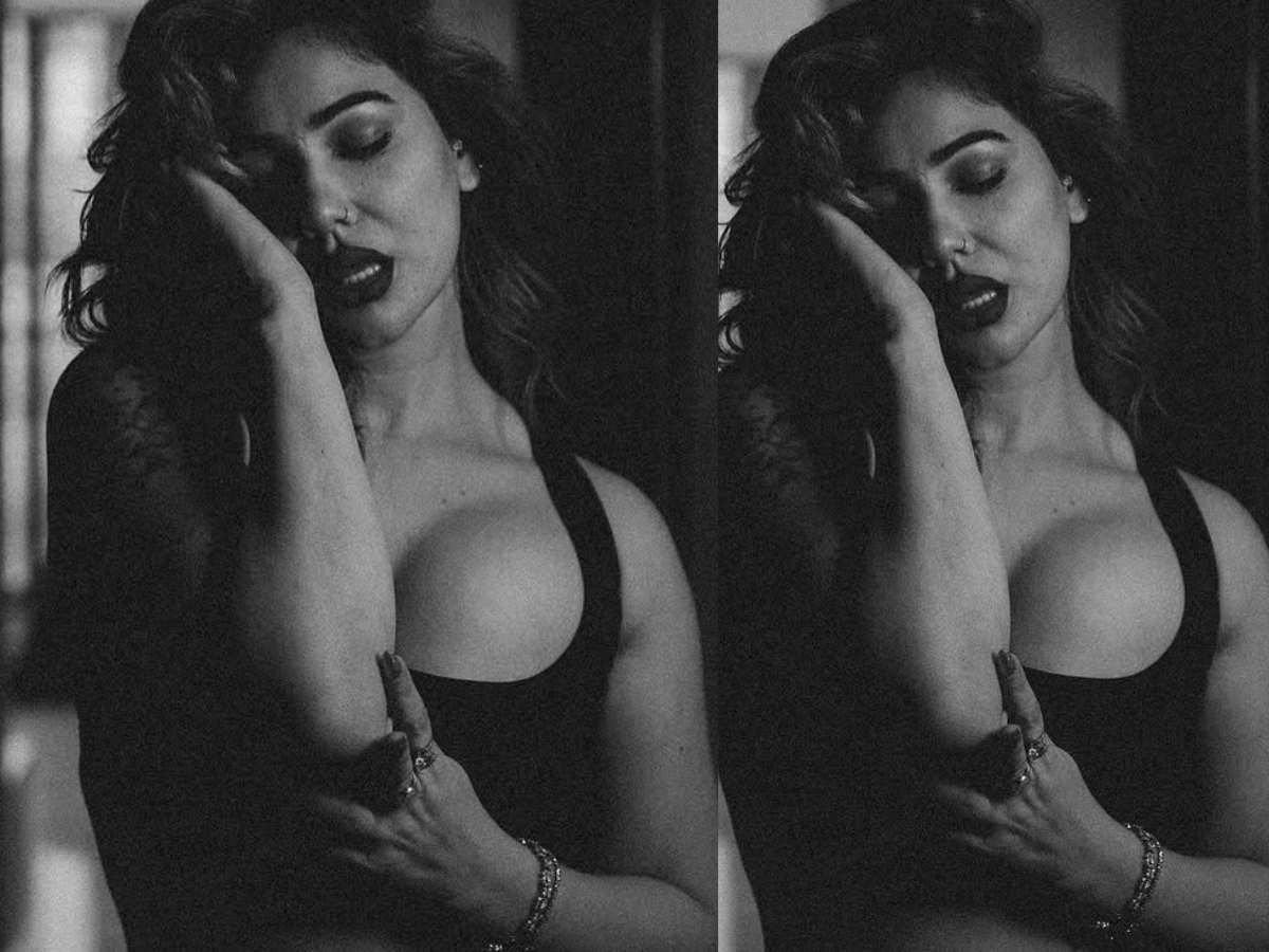 Kangana Sharma ने पार की शर्म की सारी हदें, कपड़े उतार मखमली बदन दिखाने में नहीं छोड़ी कोई कसर - Gallery Image