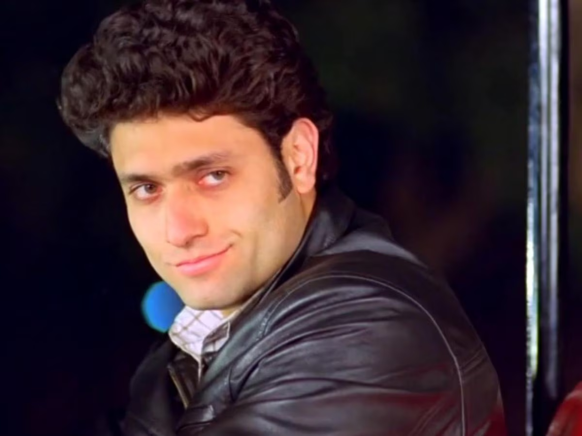 बॉलीवुड के इस हैंडसम हंक ने नौकरानी के साथ किया था SEX! लांघ दी थी मर्यादा का सारी सीमाएं - Gallery Image