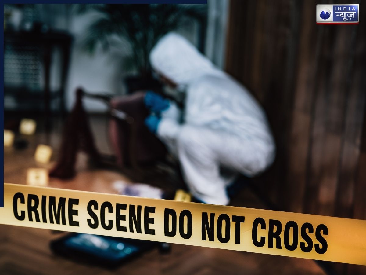 कुल्हाड़ी से काटकर लाश के साथ ही सो गया पति, नींद टूटी तो पत्नी को देख कांप गए हाथ-पैर