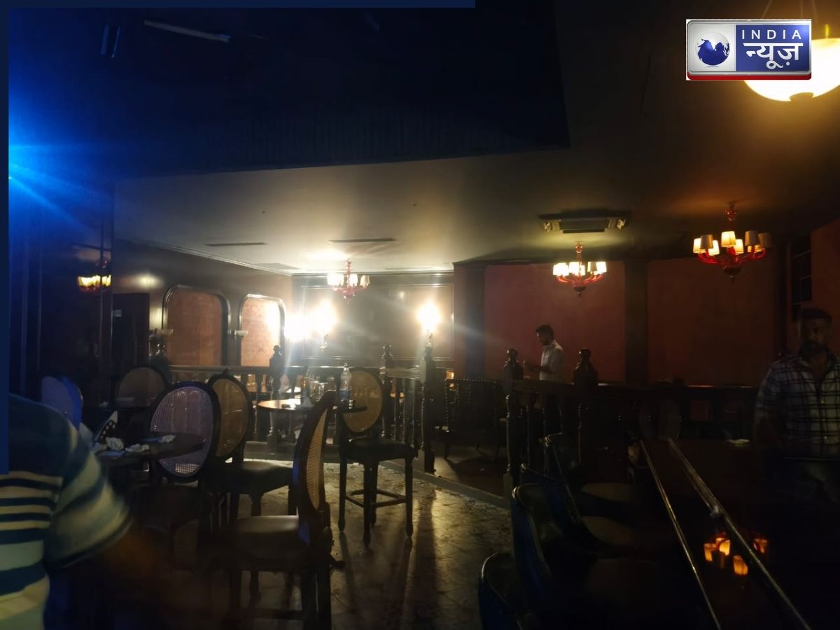 वायरल पोस्टर से मचा हड़कंप, पुलिस ने न्यूड पार्टी के सोशल मीडिया हैंडलर को पकड़ा